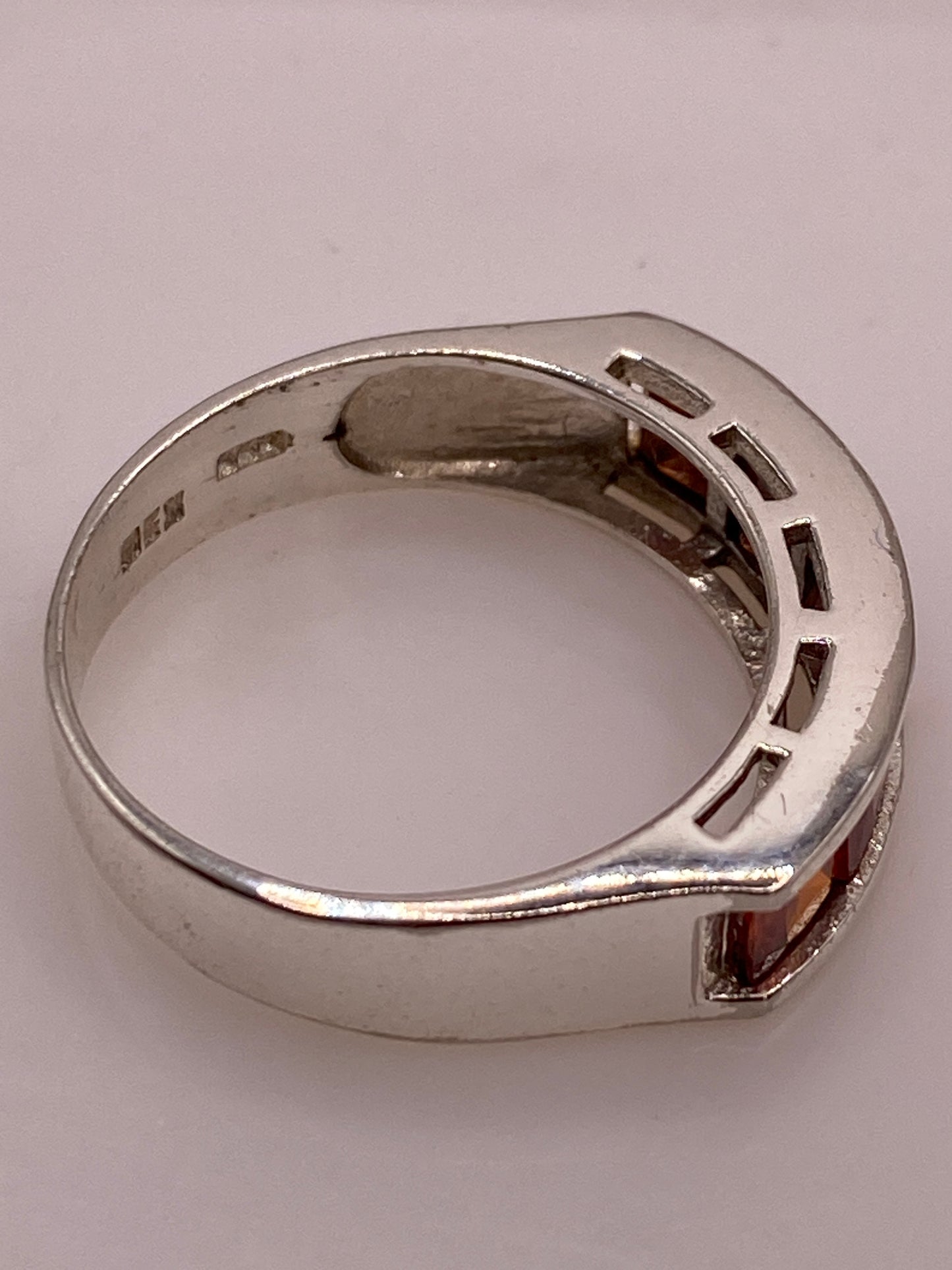 Anillo de Plata Banda con Circonias Naranja Ámbar — Canal Eternity