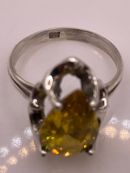 Anillo de Plata Solitario con Circonia Amarilla Corte Pera