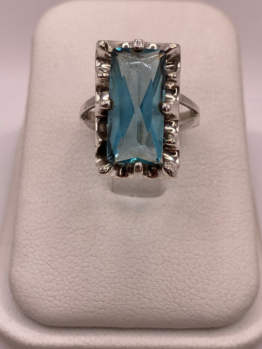 Anillo de Plata .925 con Circonia Azul Corte Rectangular — Vintage Taxco