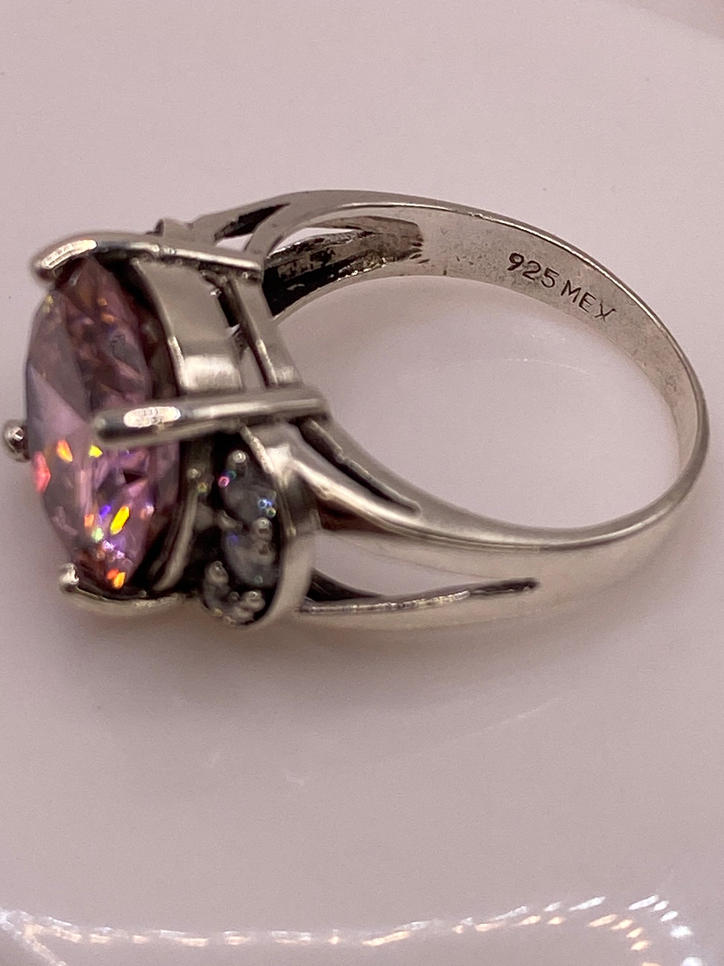 Anillo de Plata Ovalado con Circonias Púrpuras — Coctel Vintage — foto 5