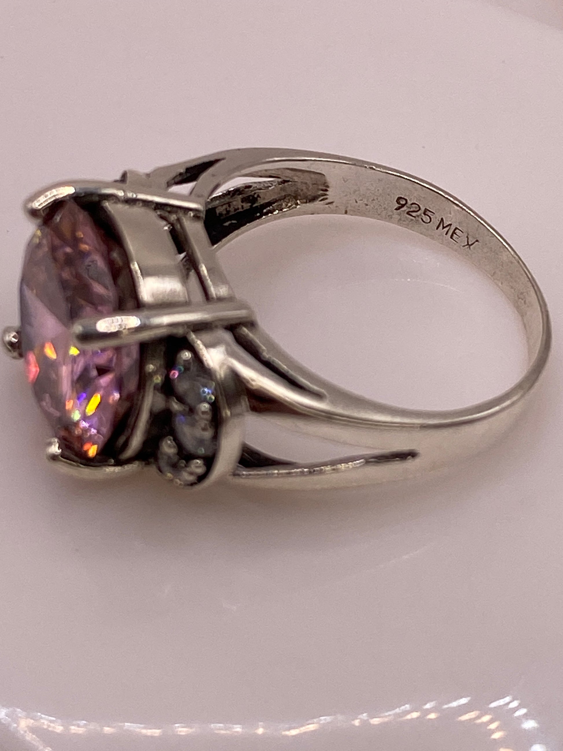 Anillo de Plata Ovalado con Circonias Púrpuras — Coctel Vintage — foto 5