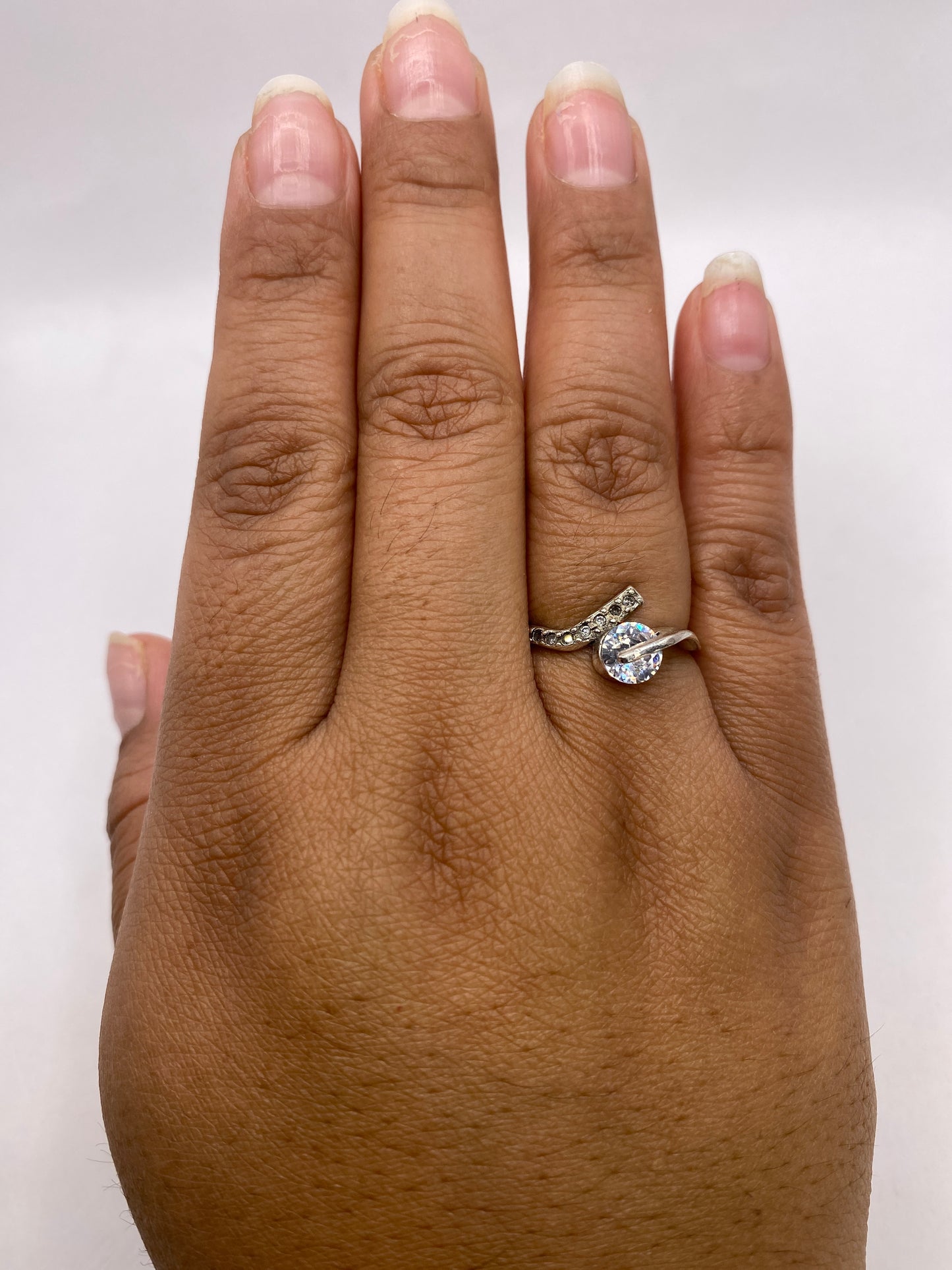 Anillo de Plata Solitario con Circonia — Elegancia Minimalista — foto 5