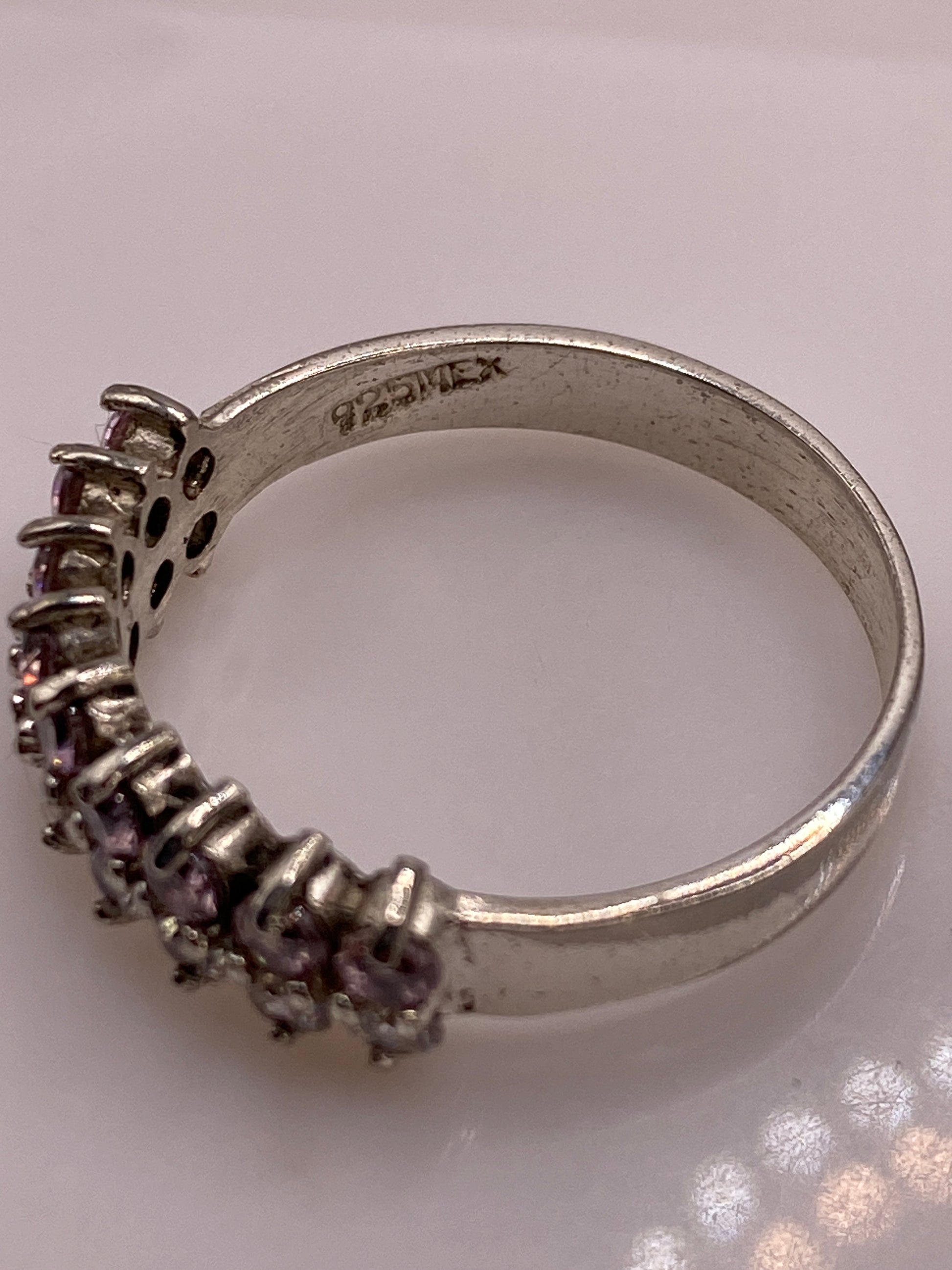 Anillo de Plata .925 con Circonias Blancas y Lila — Solitario Graduado — foto 6