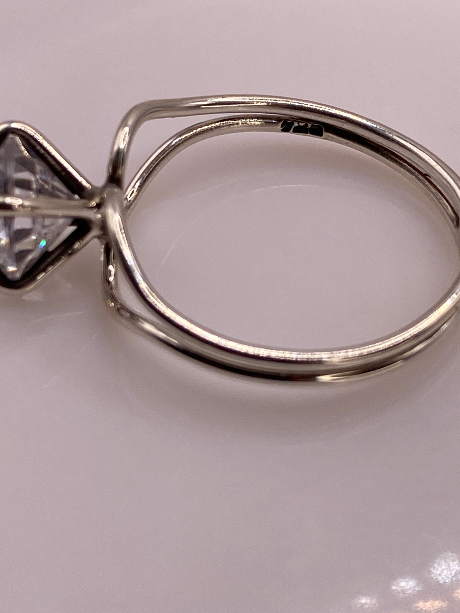 Anillo de Plata Solitario con Circonia — Elegancia Pura — foto 6