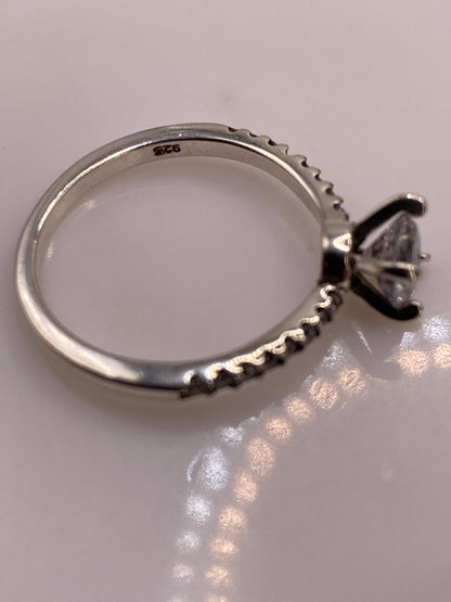 Anillo de Plata Solitario con Circonia Blanca — Diseño Clásico — foto 5