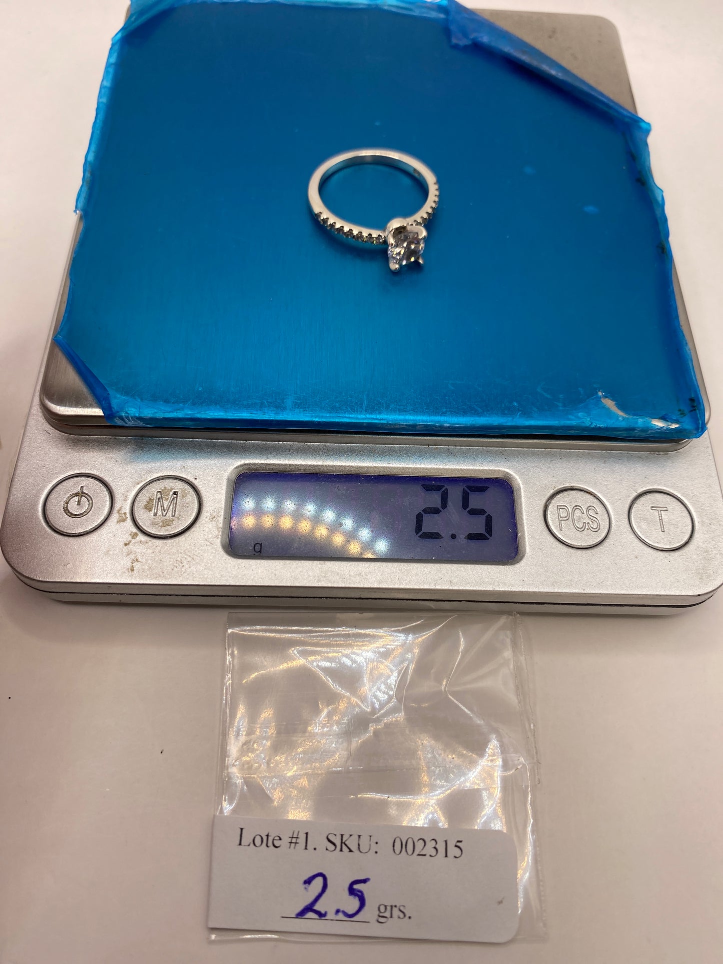 Anillo de Plata Solitario con Circonia Blanca — Diseño Clásico — foto 6