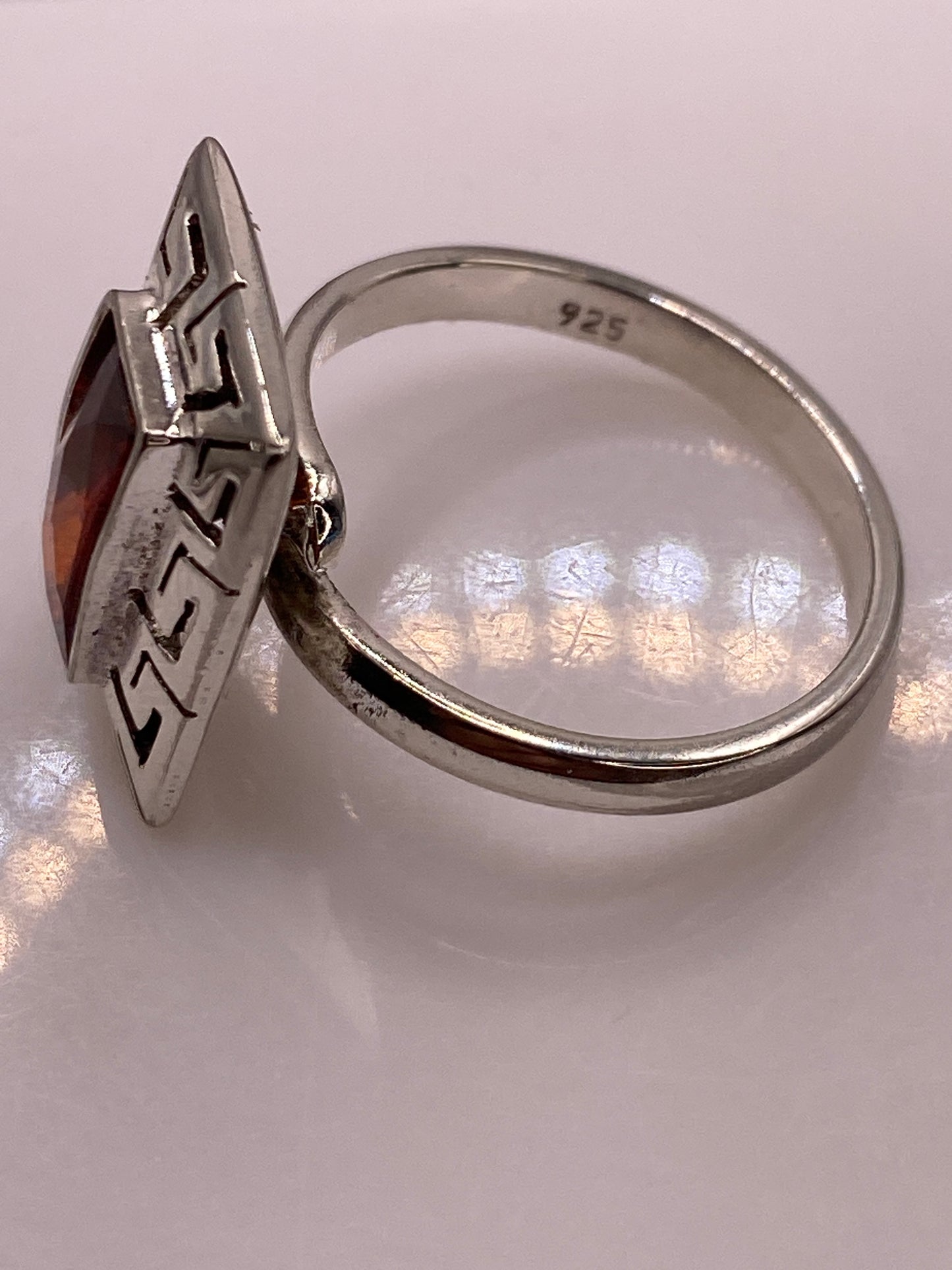 Anillo Prehispánico de Plata .925 con Circonia Roja — Ajustable — foto 5