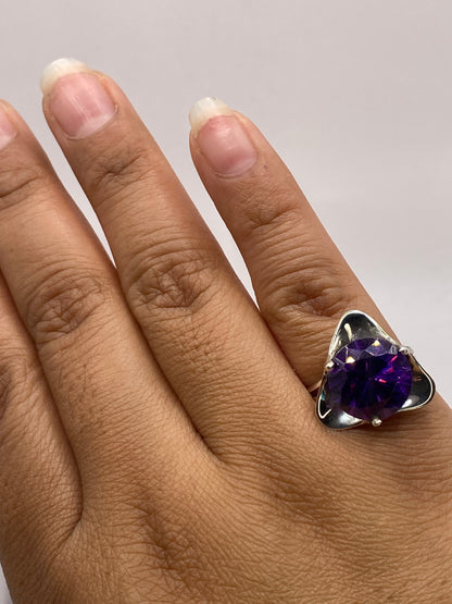 Detalle del sello .925 MEXICO en la banda interior del anillo de plata