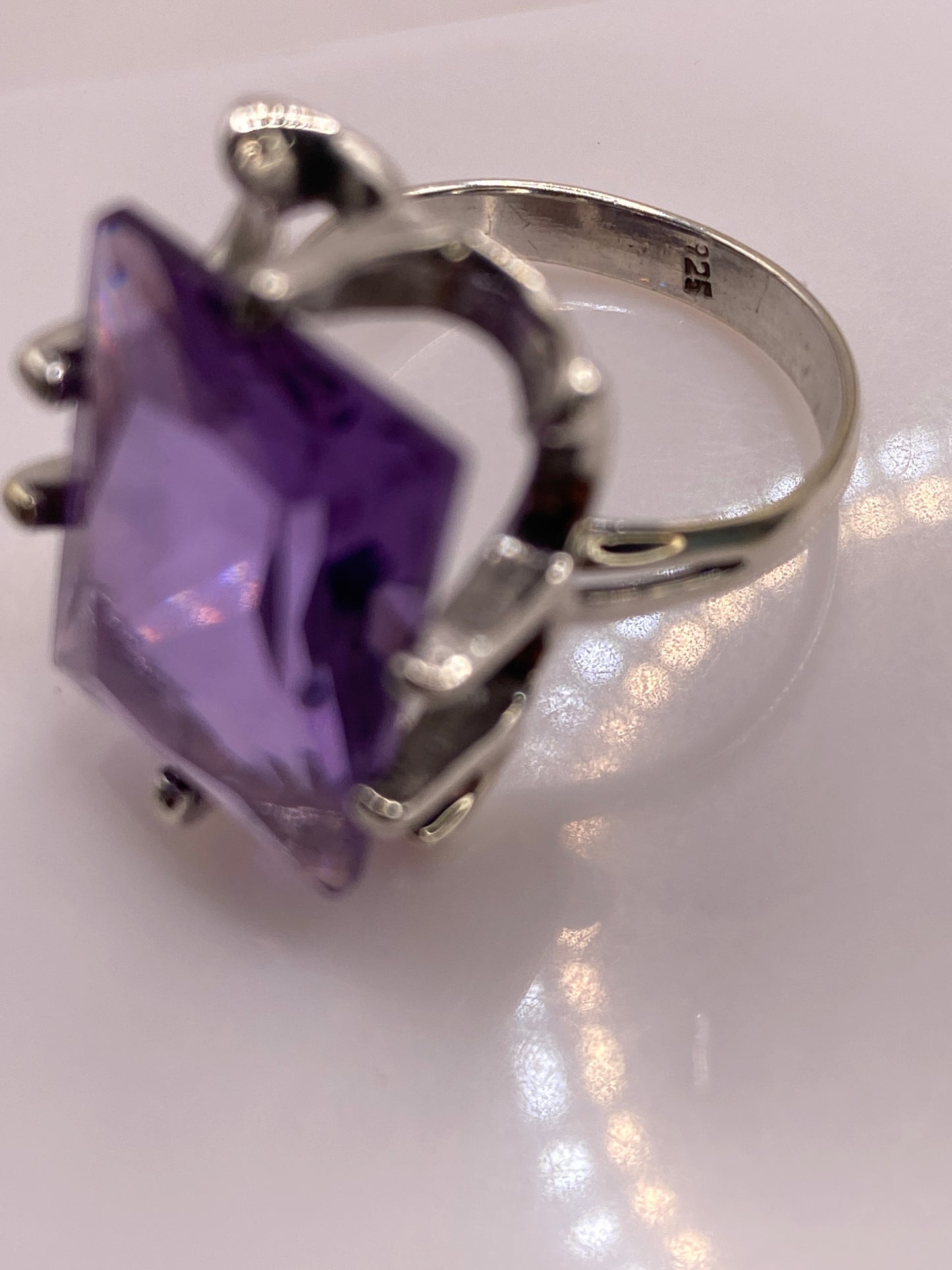 Anillo Coctel de Plata con Circonia Púrpura — Vintage Elegante — foto 5