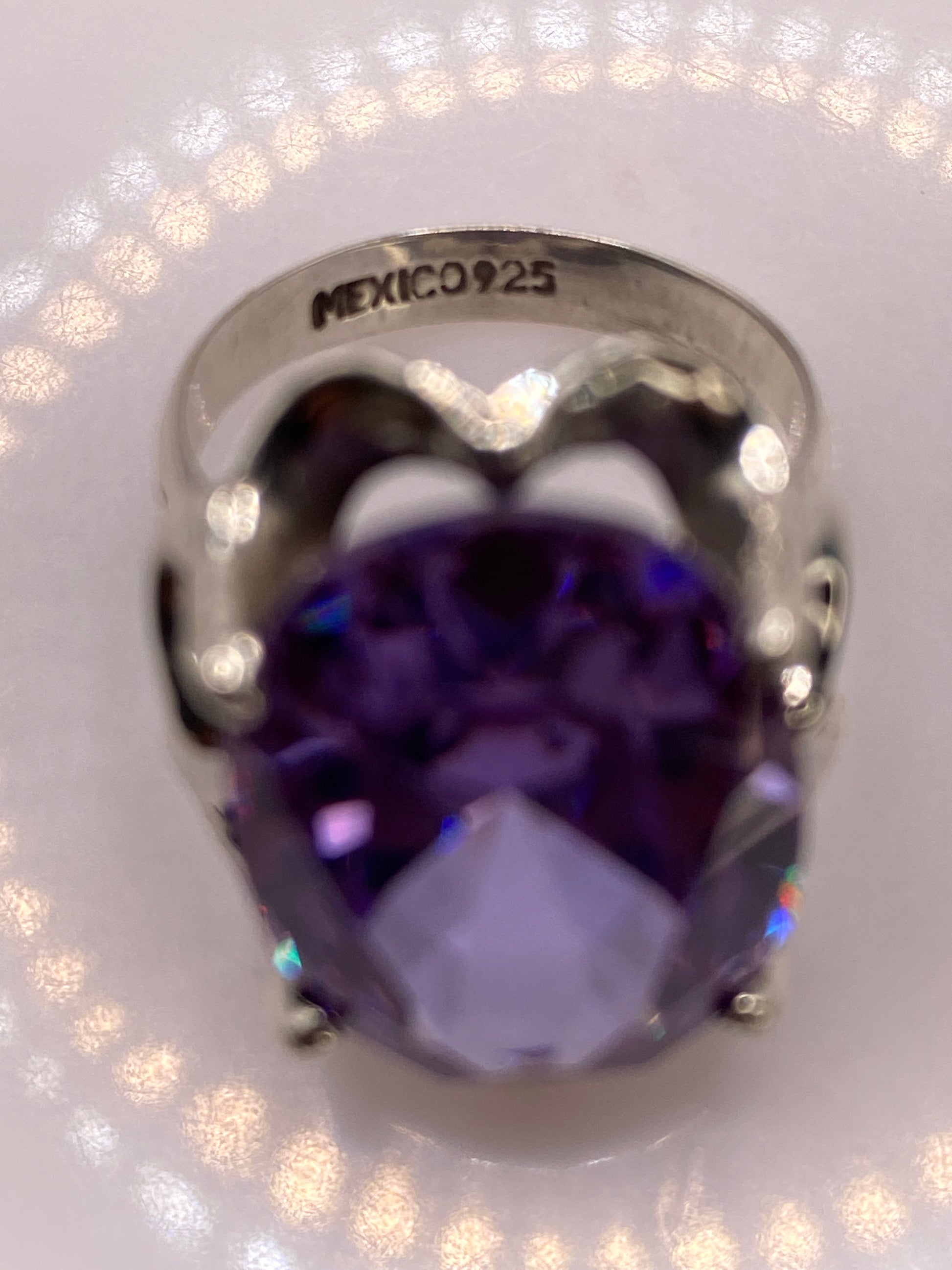 Anillo de Plata Solitario con Circonia Púrpura — Elegancia Coctel — foto 5