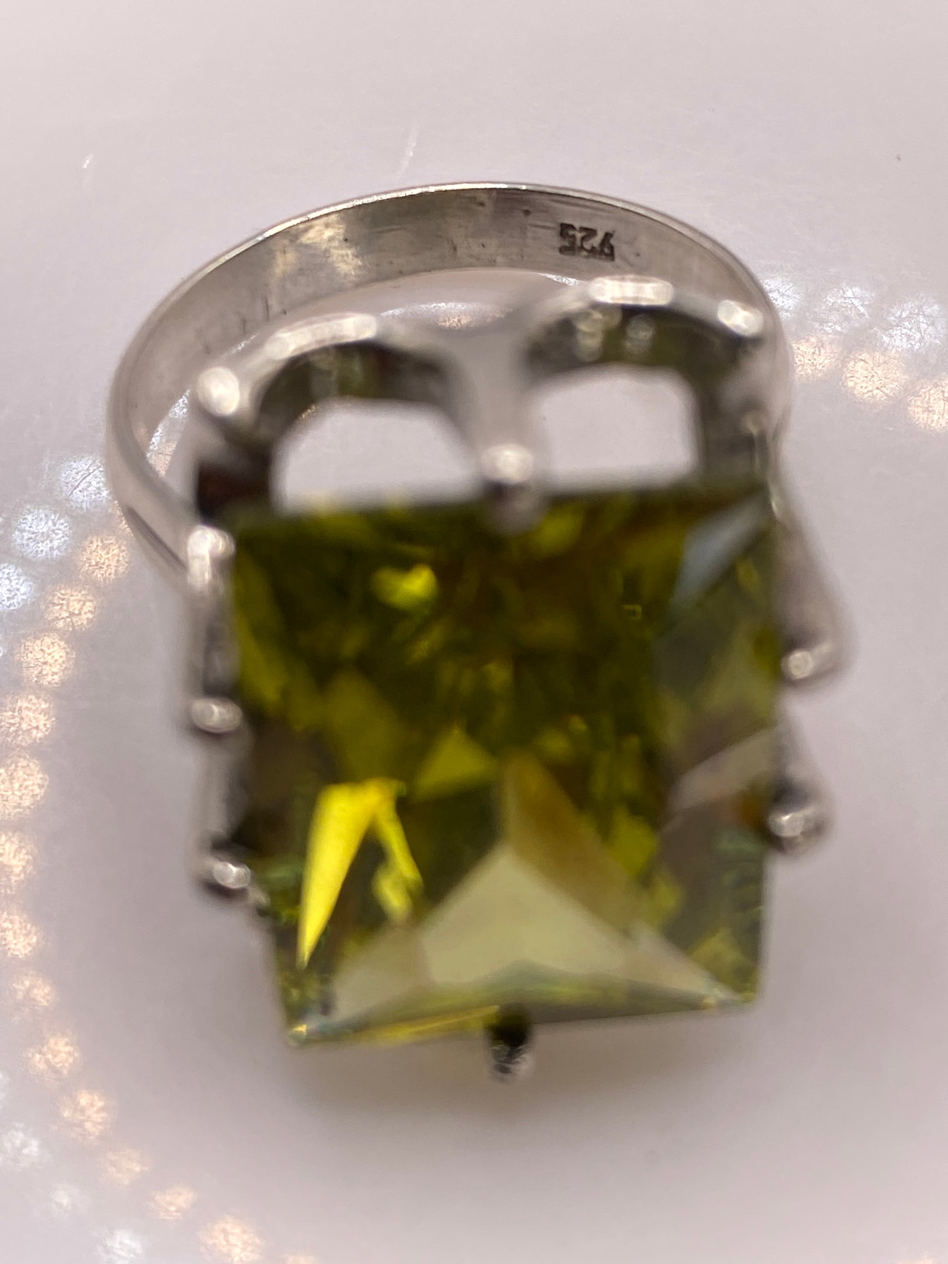 Anillo de Plata Solitario Circonia Amarilla — Rectangular Elegante — foto 5
