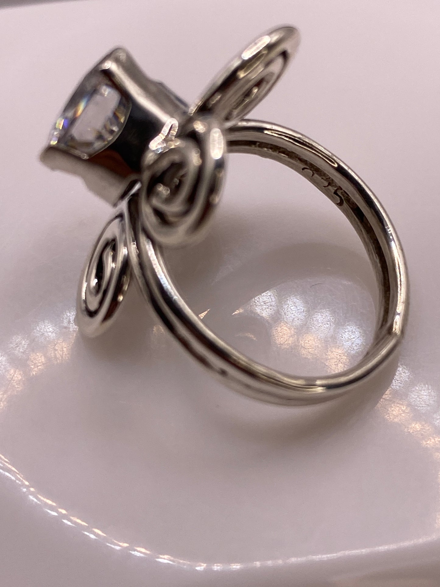 Anillo de Plata .925 con Circonia Cristalina — Solitario Elegante — foto 5