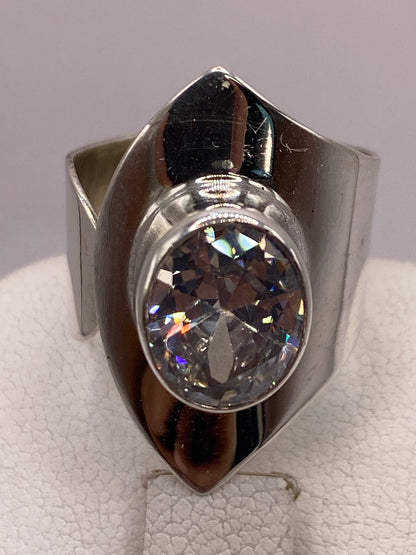 Detalle del anillo sobre fondo blanco con sello 925 MEXICO visible
