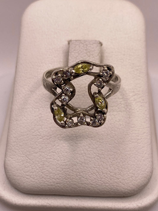 Anillo solitario de plata .925 con circonia amarilla brillante, frente frontal