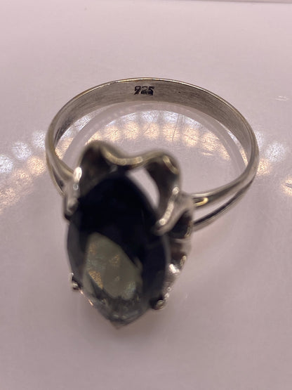 Anillo de Plata Solitario con Circonia Gris Ahumado — Elegancia Atemporal — foto 5