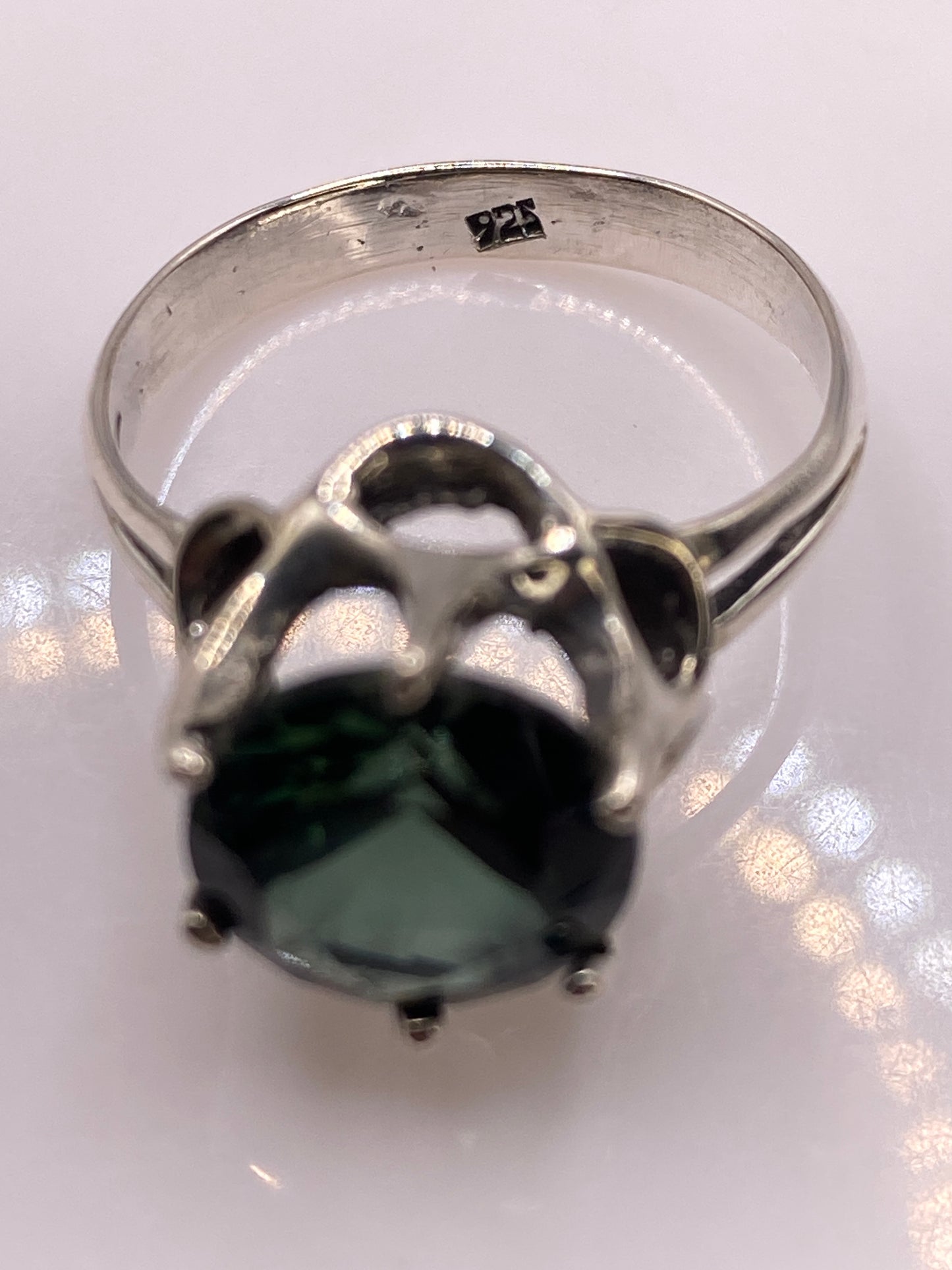 Anillo de Plata Solitario con Circonia Verde — Cocktail Elegante — foto 5