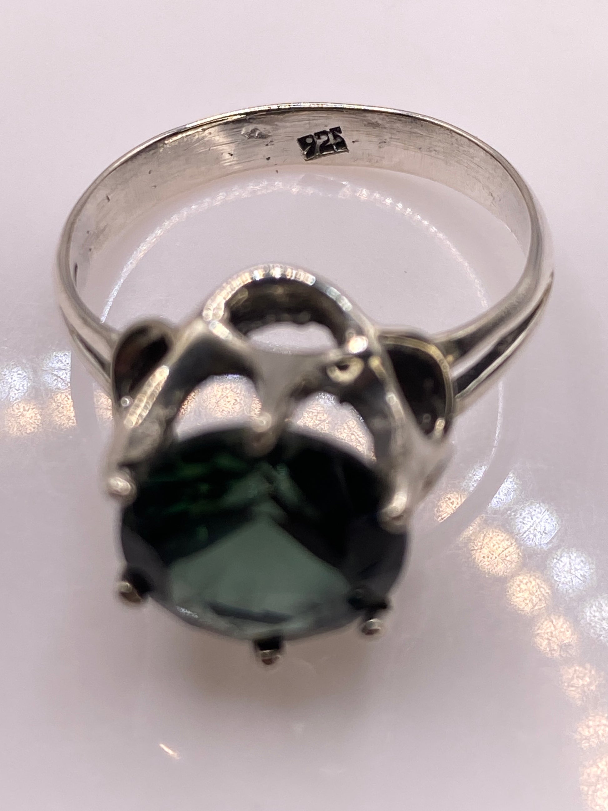 Anillo de Plata Solitario con Circonia Verde — Cocktail Elegante — foto 5