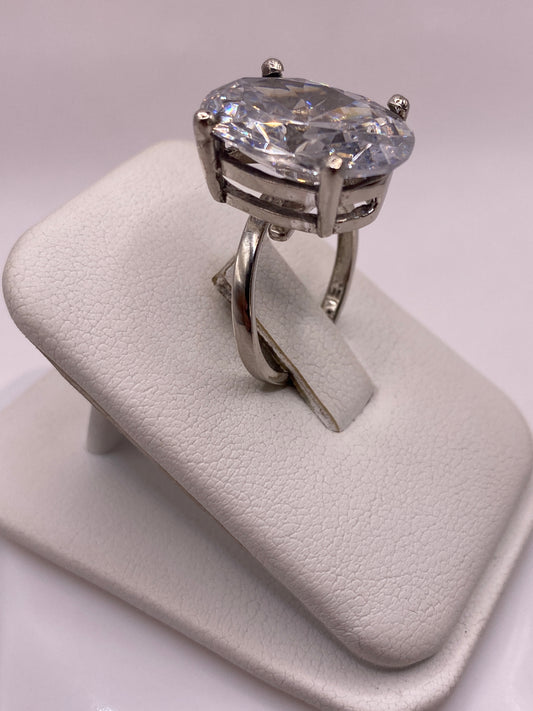 Anillo ajustable de plata .925 con circonia brillante, detalle lateral