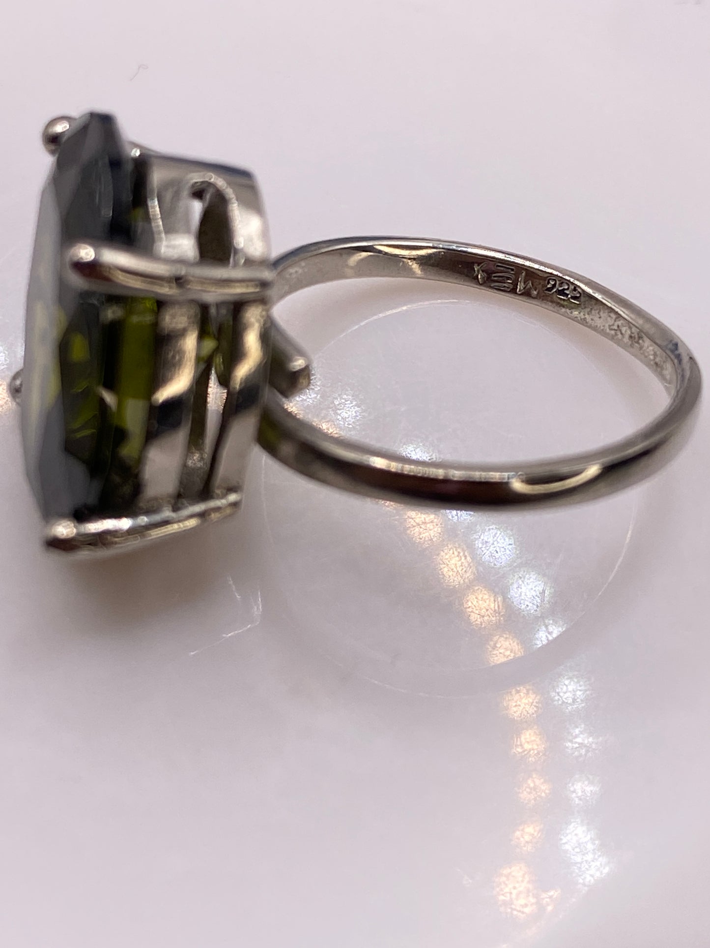Anillo Solitario Circonia Verde Olivo — Plata .925 Ajustable — foto 5