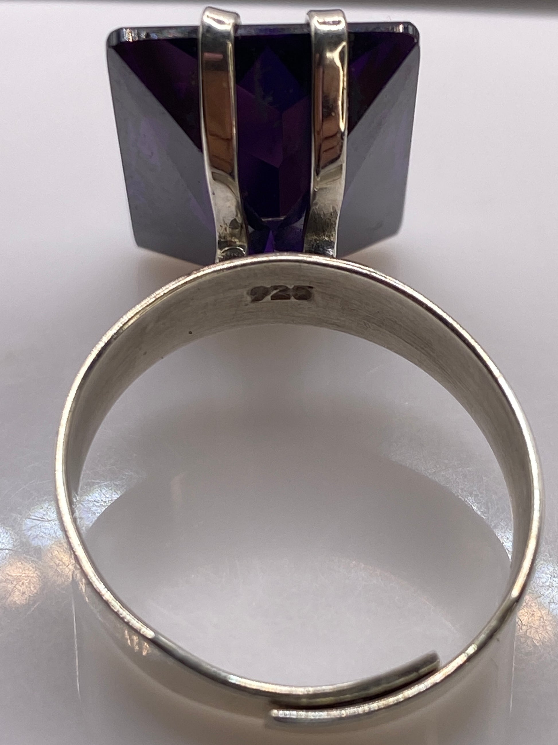 Anillo de Plata Circonia Morada Ajustable — Moderno — foto 5