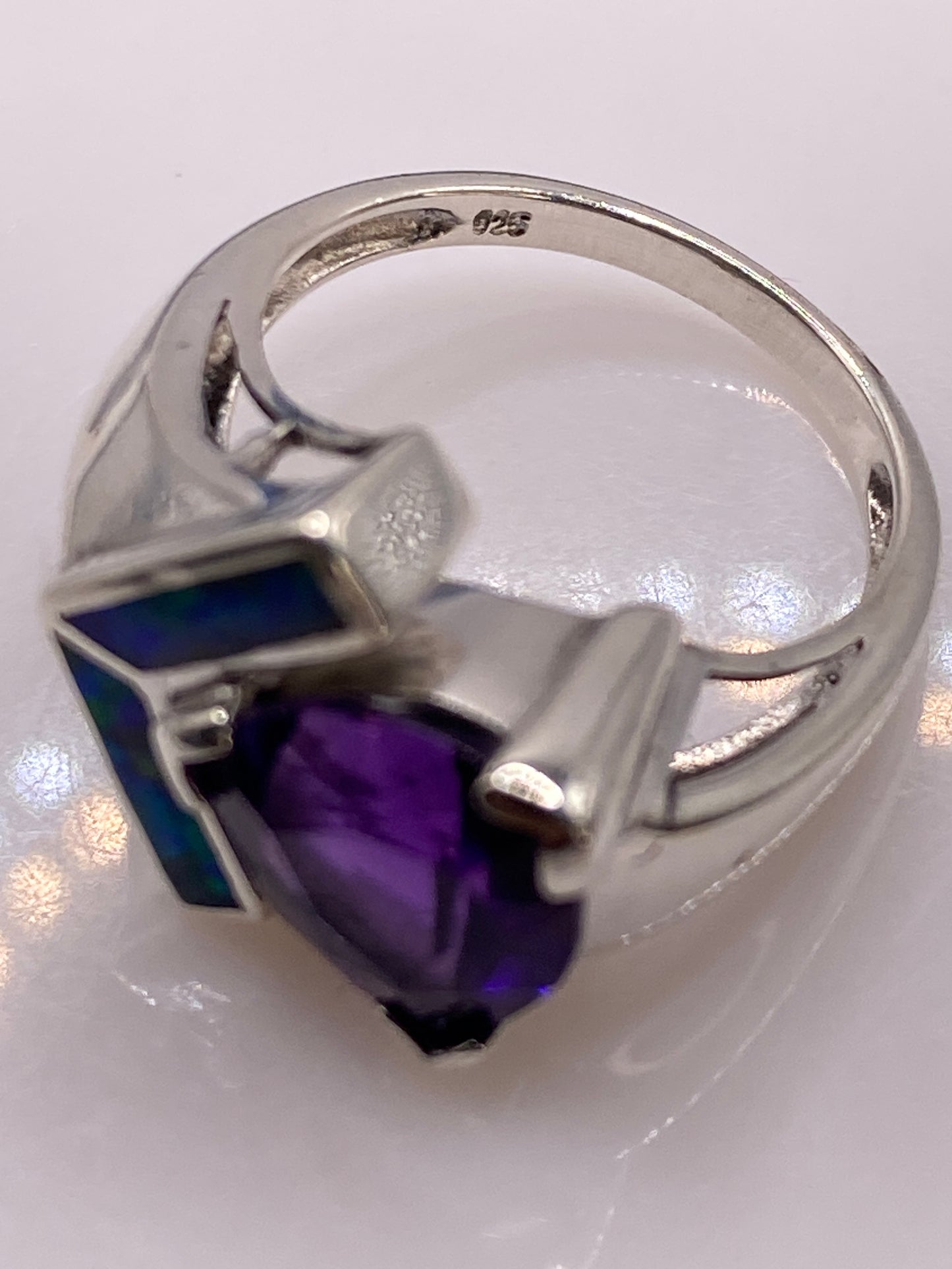 Anillo de Plata Ópalo de Fuego Verde — Moderno Asimétrico — foto 5