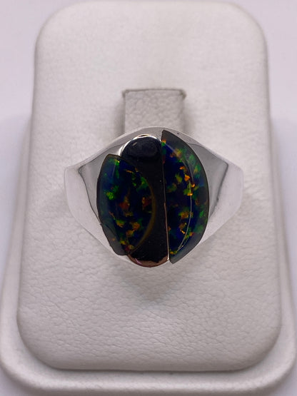 Anillo de plata .925 con ópalo de fuego multicolor en tono cenital