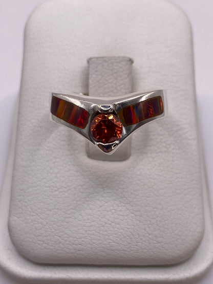 Anillo de plata .950 con ópalo de fuego naranja en estuche blanco