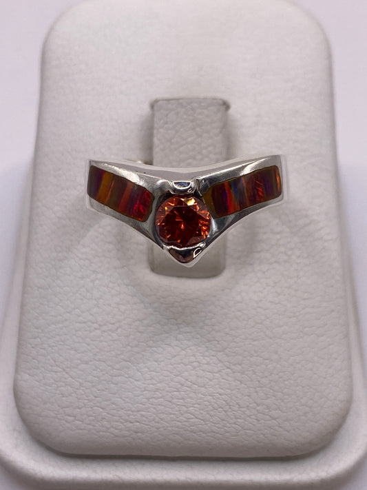 Anillo de plata .950 con ópalo de fuego naranja en estuche blanco