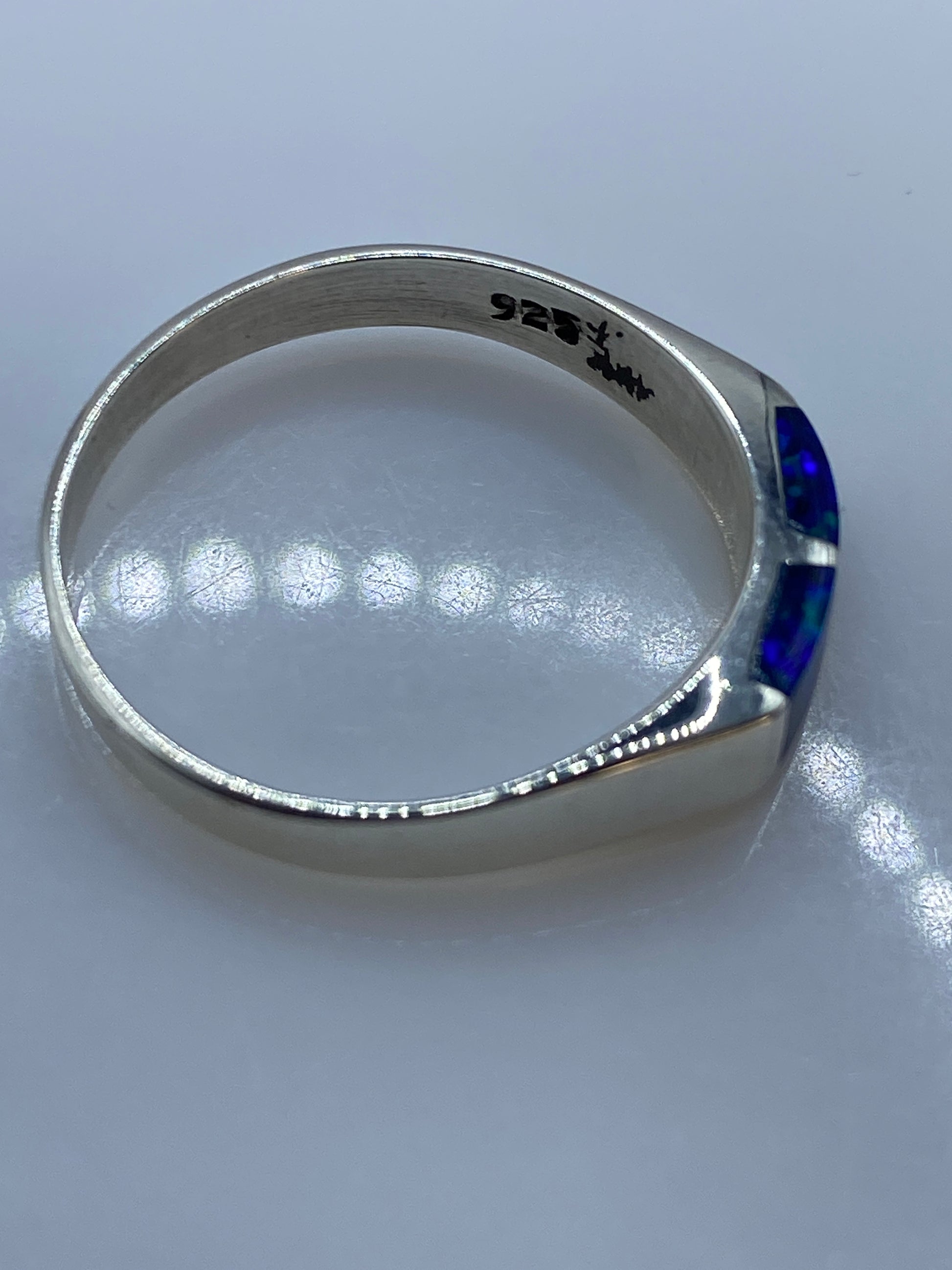 Anillo de Plata Ópalo de Fuego Azul — Solitario Minimalista — foto 5