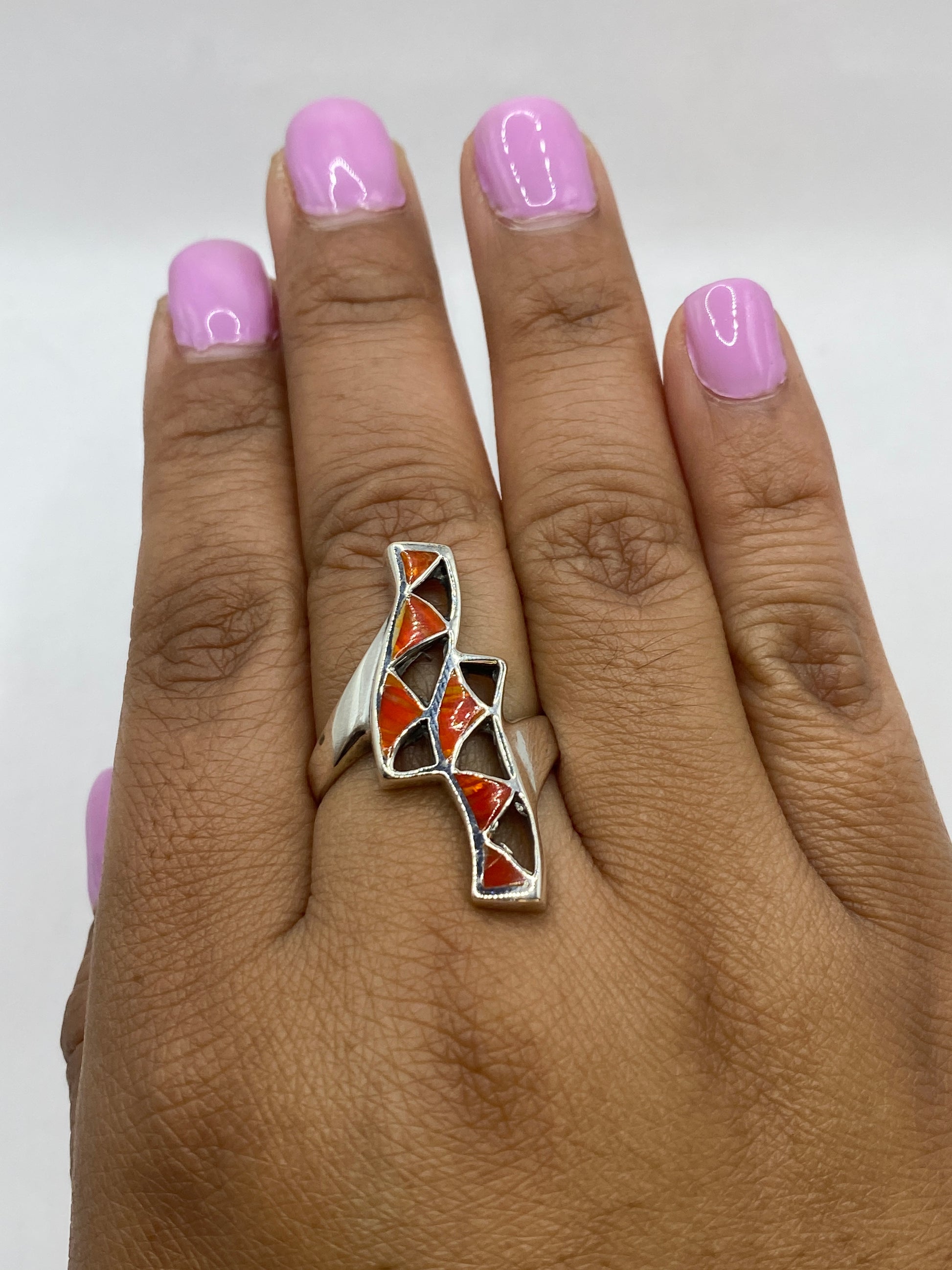 Sello .925 MEXICO en la banda del anillo de plata, con ópalo de fuego natural