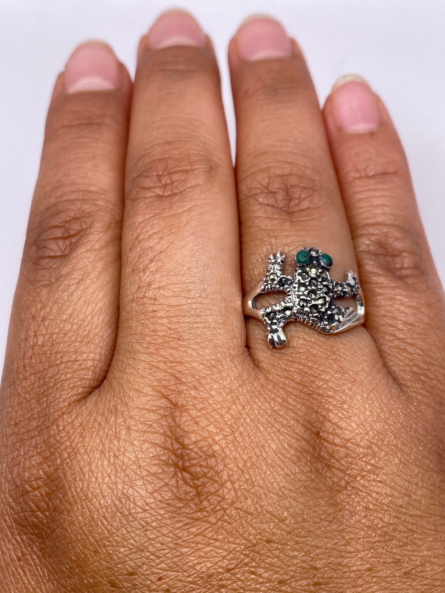 Anillo de Plata con Malaquita — Rostro Artesanal Prehispánico — foto 4
