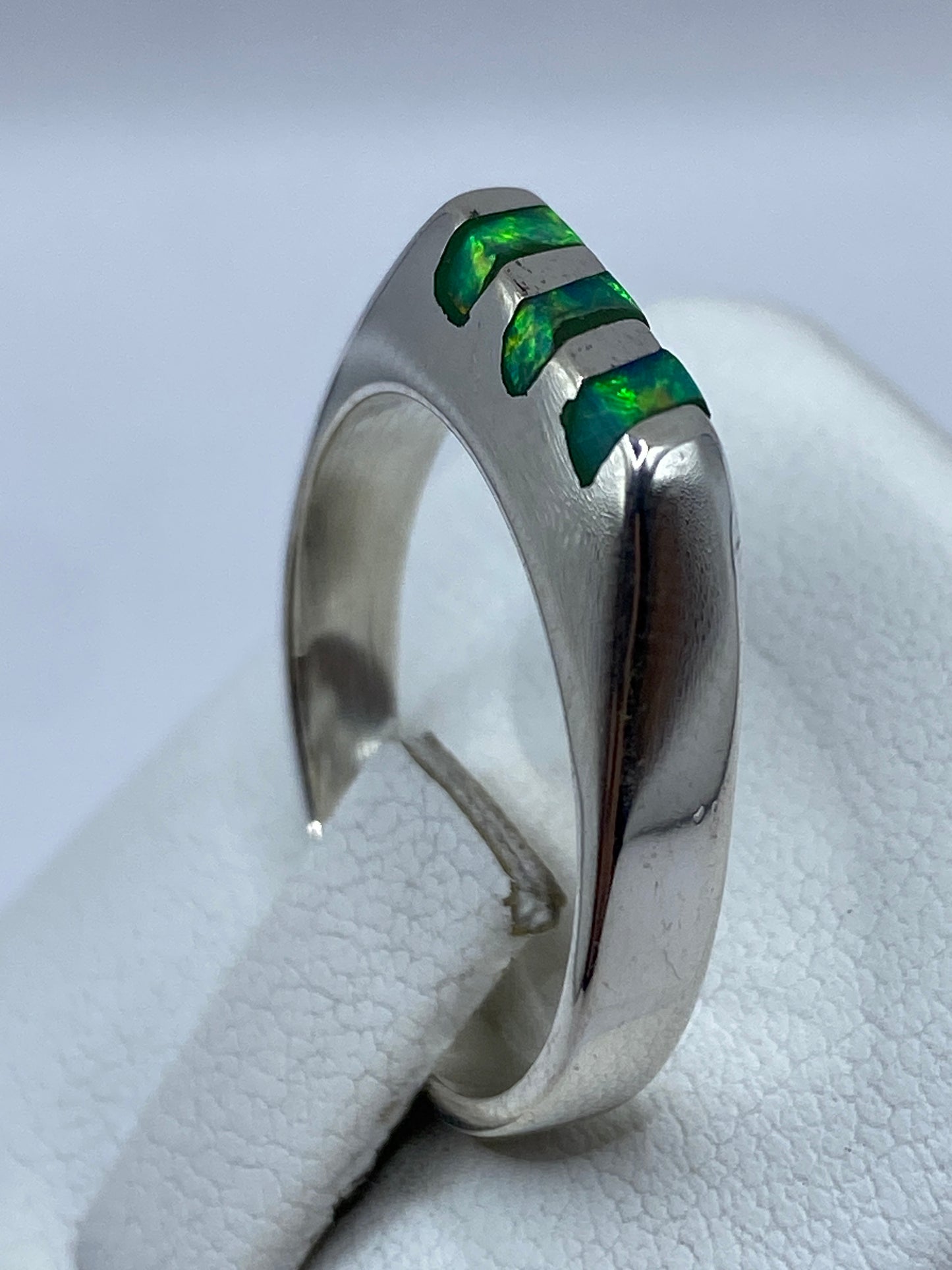Anillo en dedo unisex con efecto óptico del ópalo de fuego verde limón