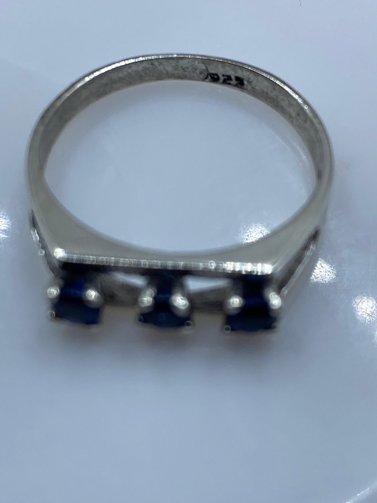Anillo Plata Circonia Azul Minimalista — Línea Solitarios — foto 5