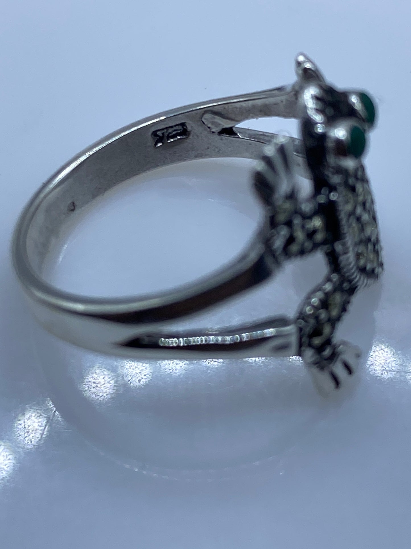 Anillo Tótem de Plata .925 con Piedra Verde — Diseño Étnico — foto 5