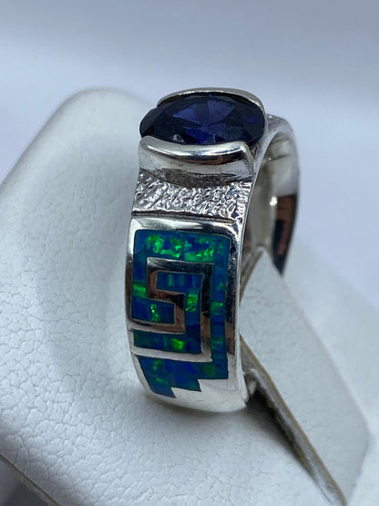 Anillo visto desde el lateral, engaste seguro en plata pura de Taxco