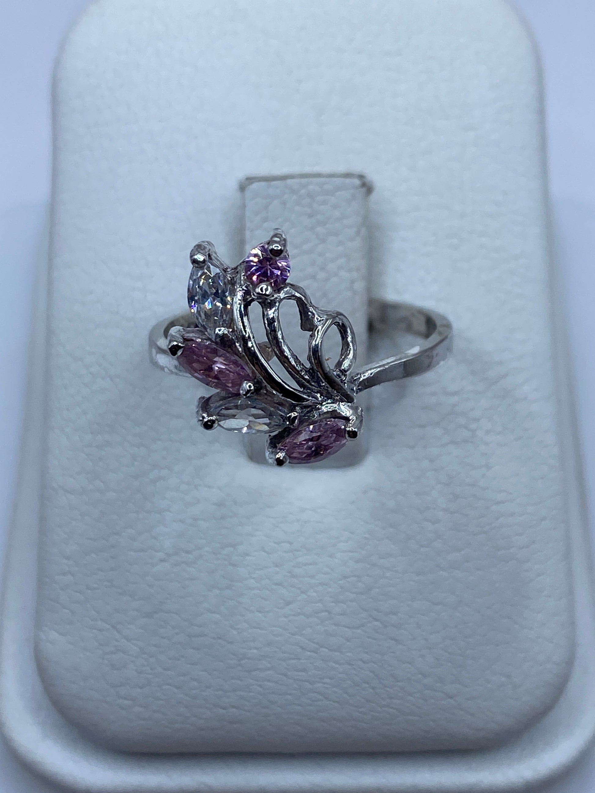 Anillo de plata .925 con circonia rosa en estuche blanco