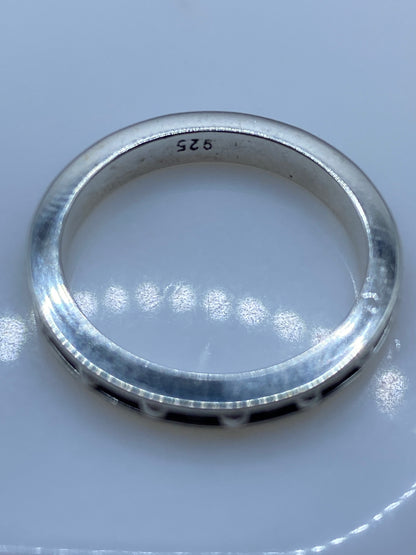 Anillo de Plata Banda con Circonias Blancas y Oscuras — foto 5