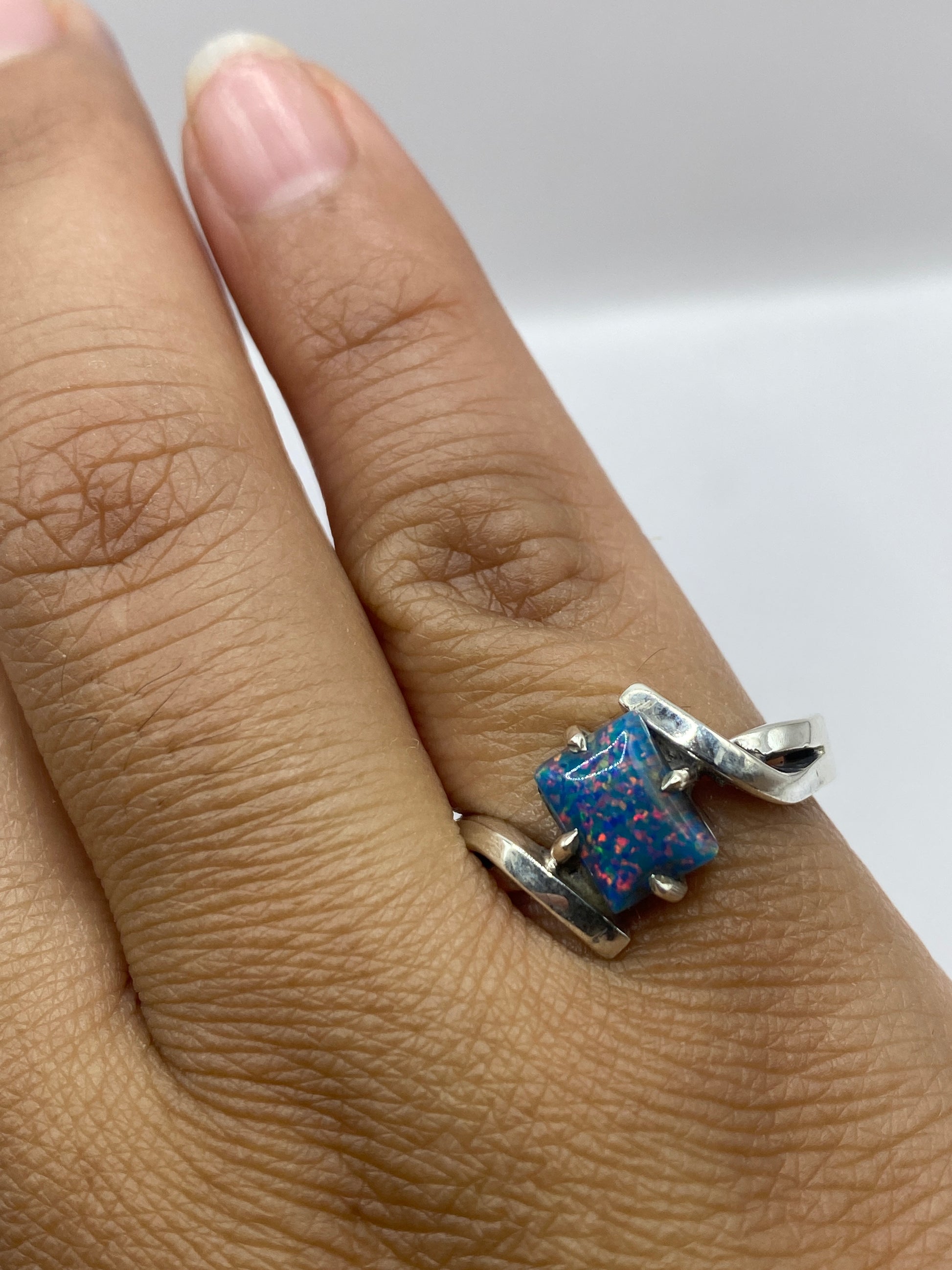 Vista interna del anillo con sello 925 de plata auténtica