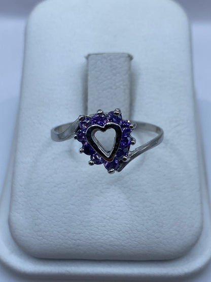 Anillo de plata .925 solitario con circonia morada brillante
