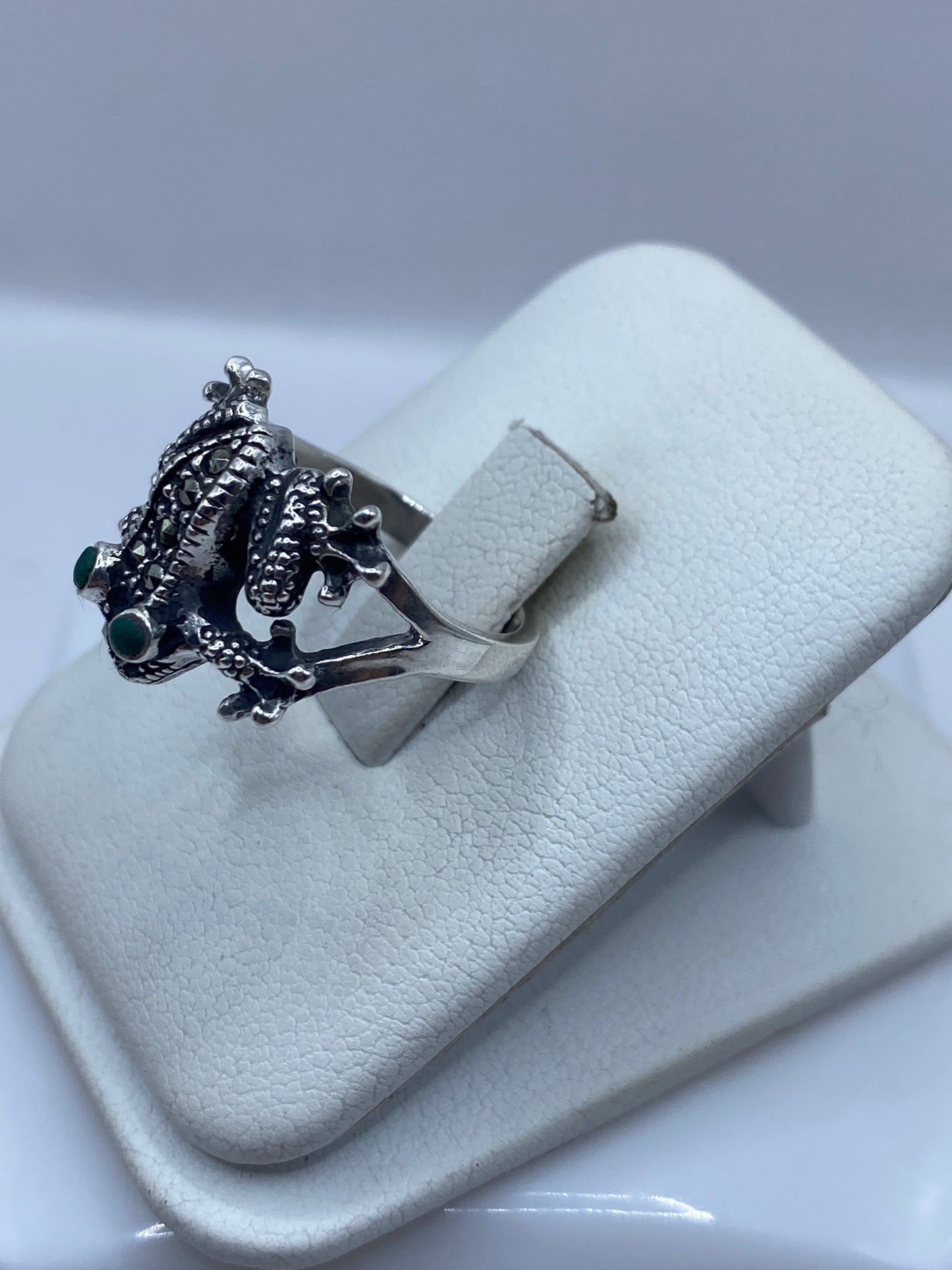 Anillo Caballos Enfrentados Plata .925 con Piedra Verde — foto 2