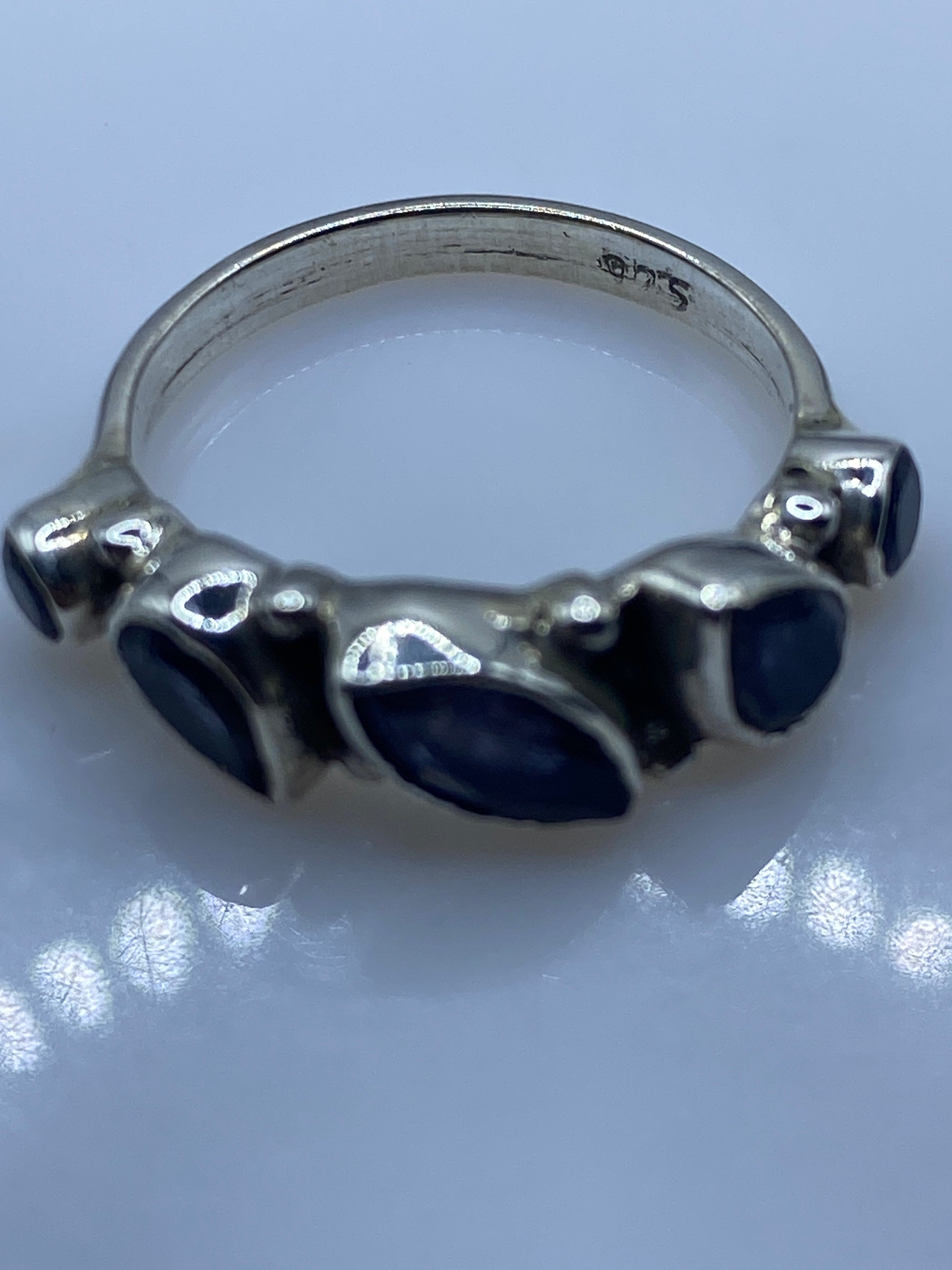 Anillo de Plata Circonia Azul Asimétrico — Diseño Moderno — foto 5