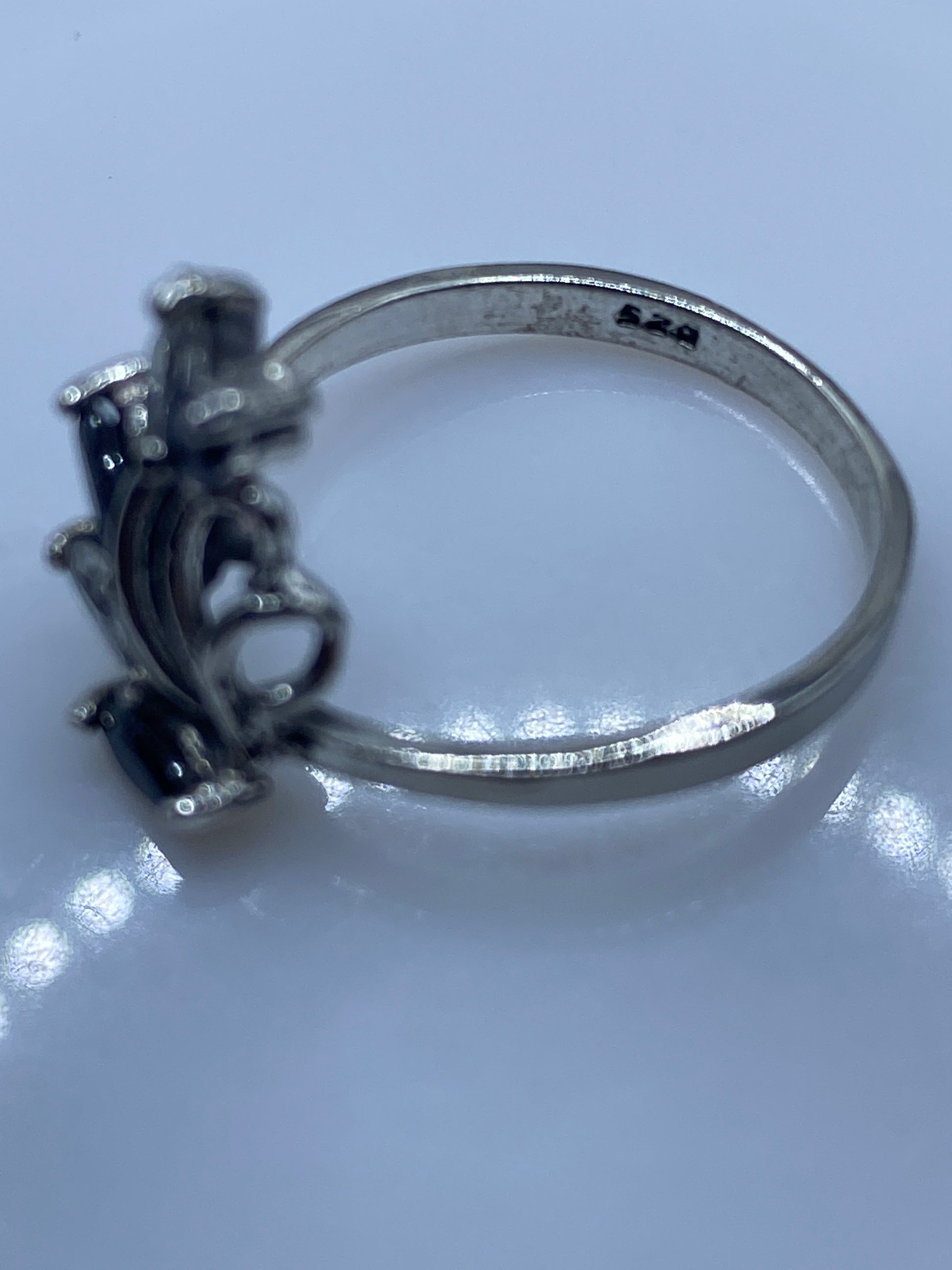Anillo Plata Circonia Negra Solitario — Elegancia Minimalista — foto 5