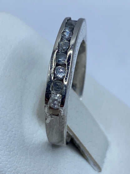 Circonia blanca brillante en el anillo solitario de Taxco