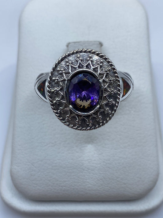 Anillo de plata .950 con ópalo de fuego multicolor en caja de presentación