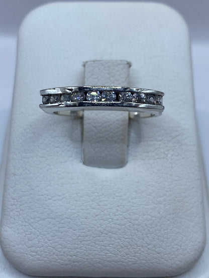 Anillo de plata .925 solitario con circonia blanca brillante, talla 6