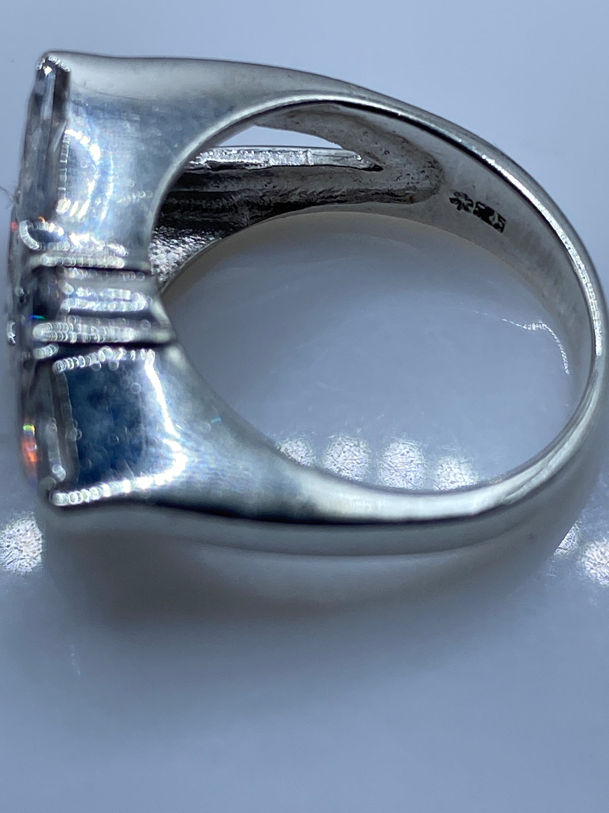 Anillo de Plata Circonia Blanca Asimétrico — Solitario Moderno — foto 5