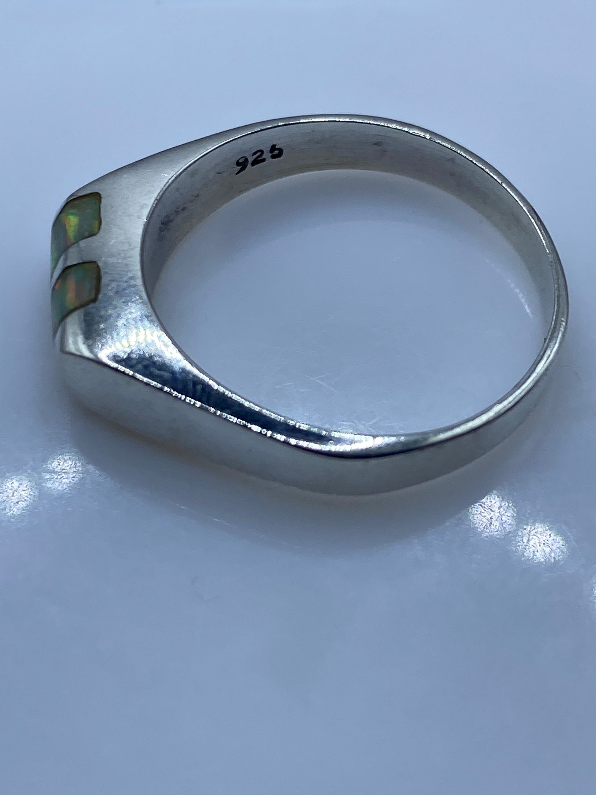 Anillo de Plata con Ópalo de Fuego Multicolor — Diseño Moderno — foto 5