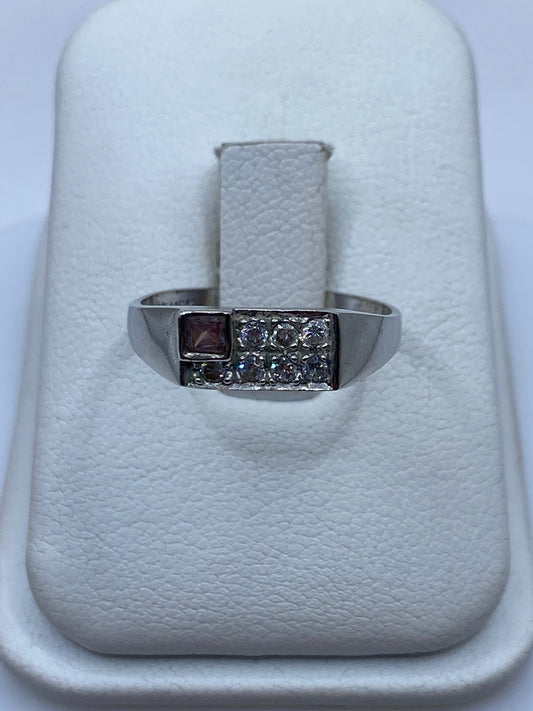 Anillo solitario de plata con circonia blanca brillante en estuche