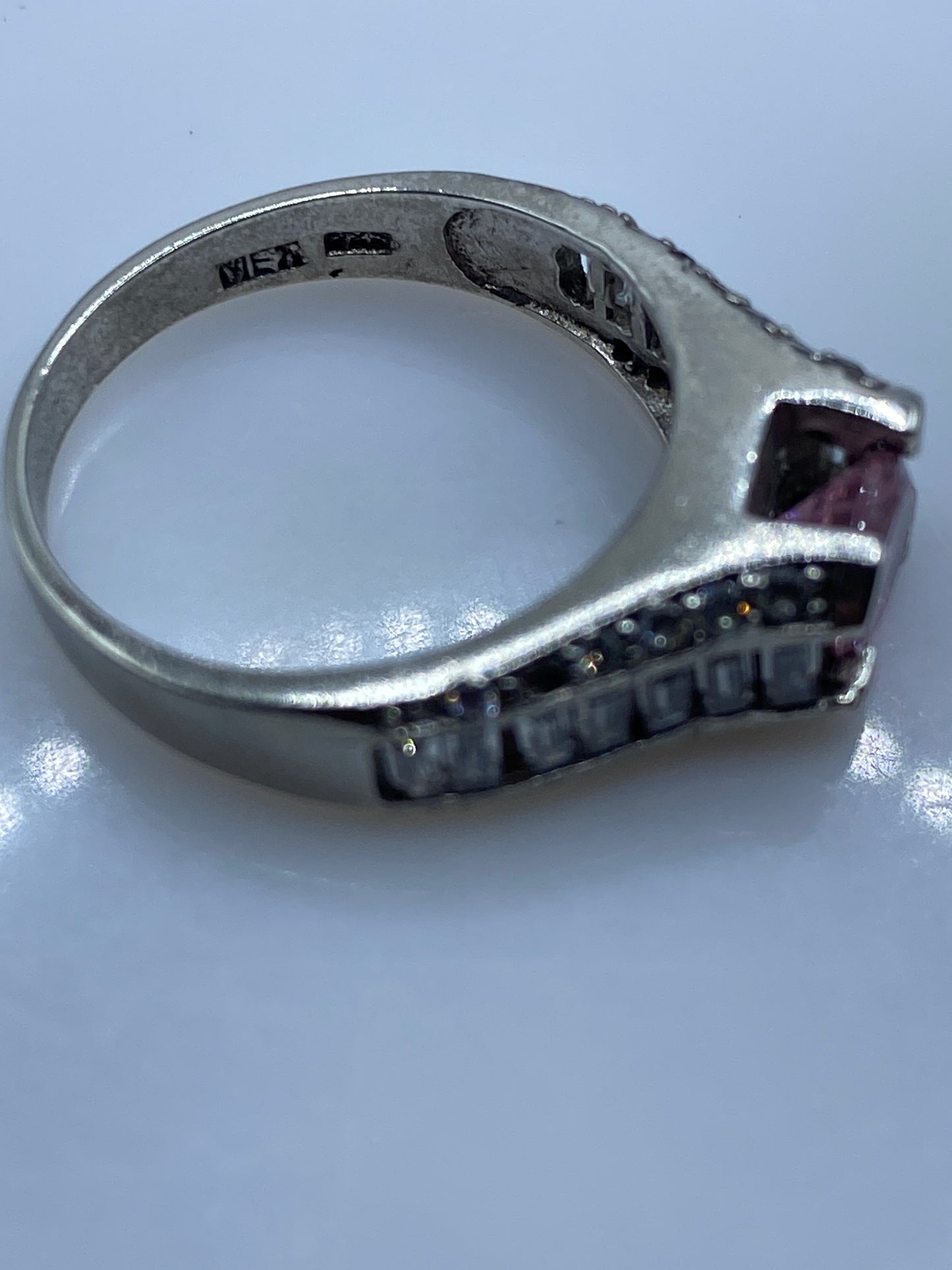 Anillo Solitario Plata Rosa con Circonia — Elegancia Contemporánea — foto 5