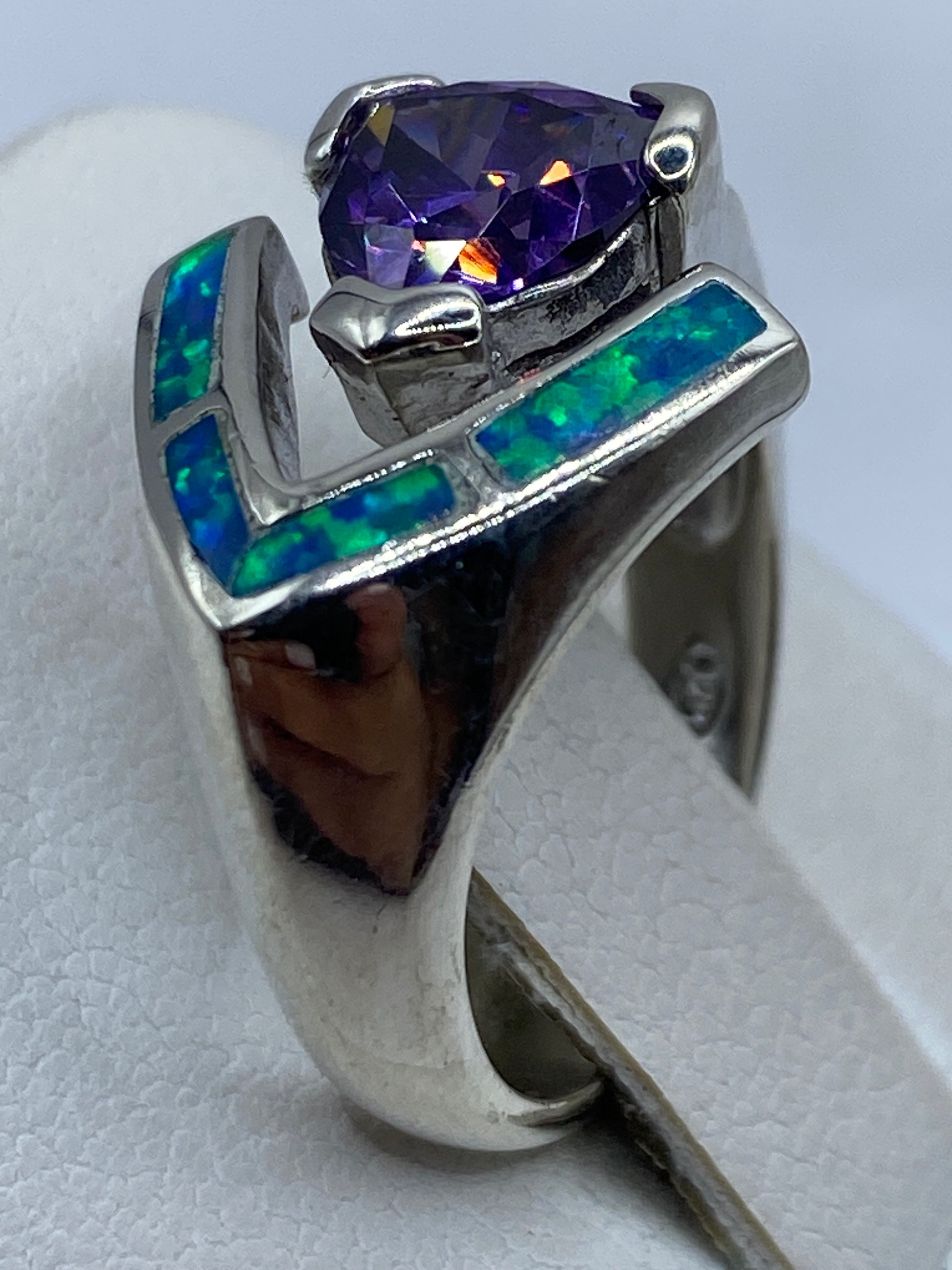 Detalle del engaste en plata .925 y sello MEXICO en el anillo ajustable